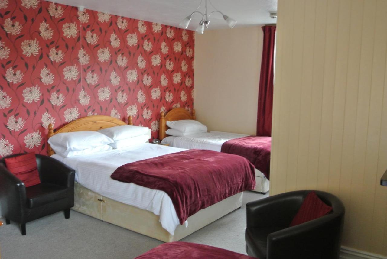 Old Castle Farm Guest House بريكون المظهر الخارجي الصورة