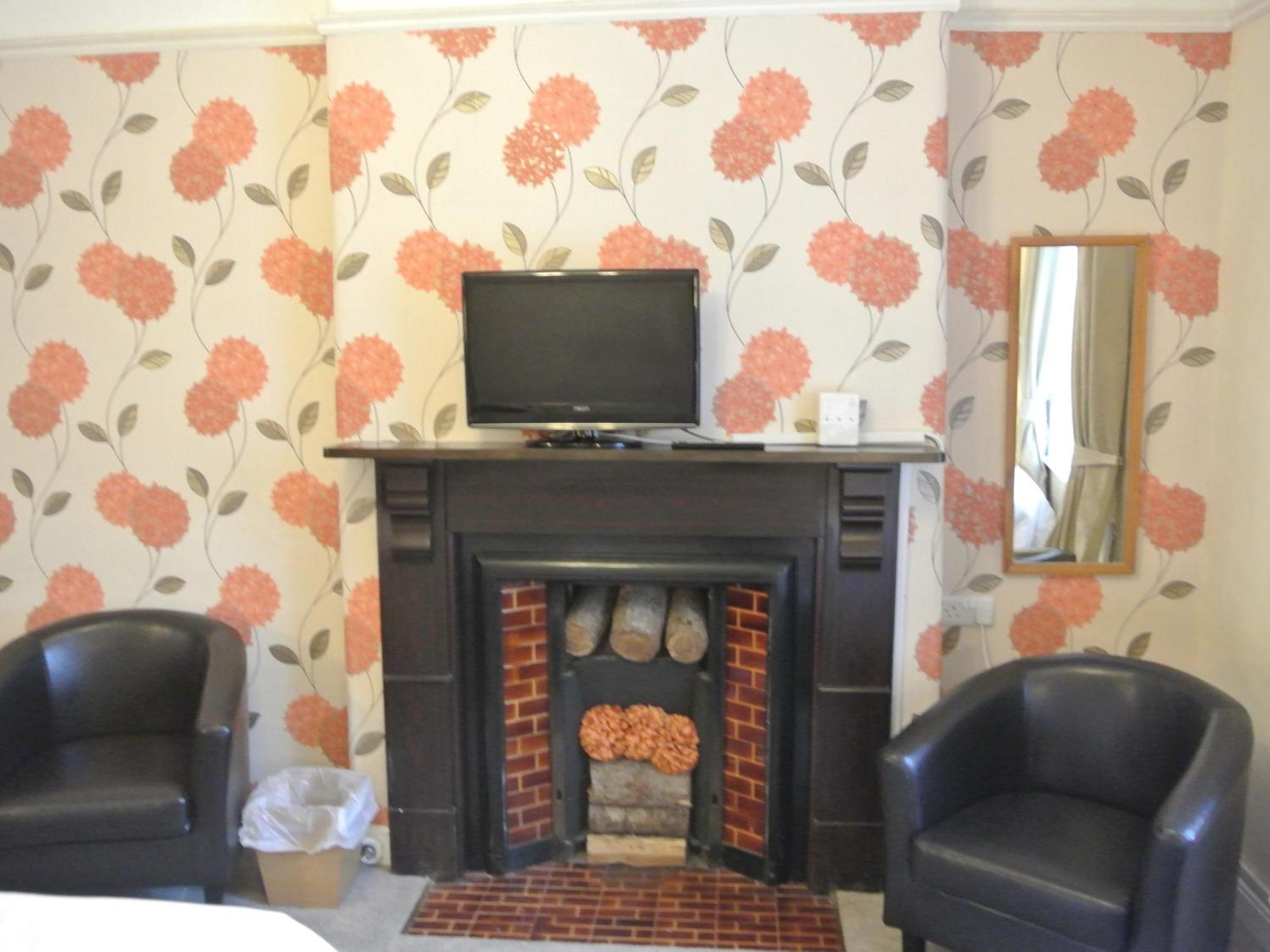 Old Castle Farm Guest House بريكون المظهر الخارجي الصورة