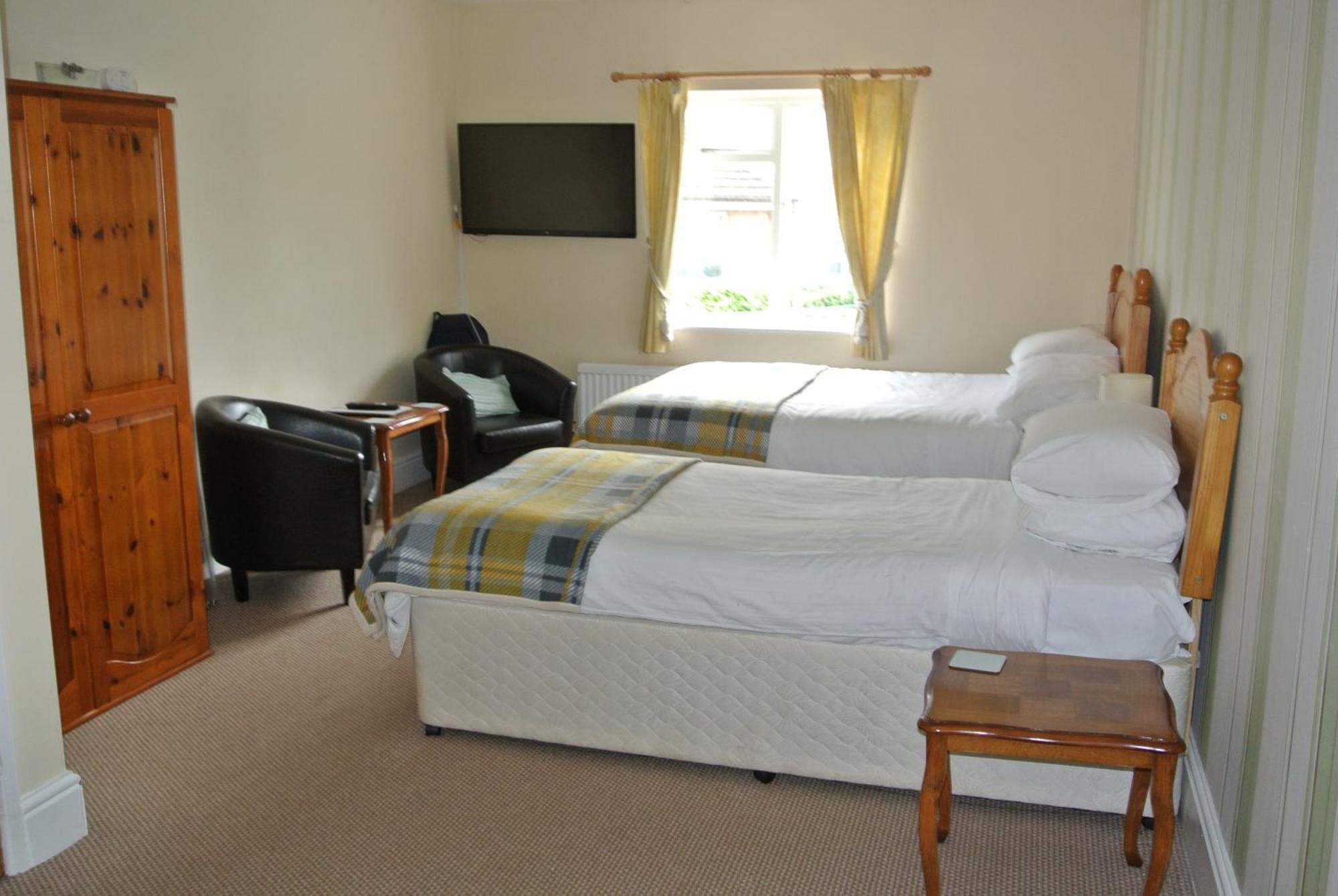 Old Castle Farm Guest House بريكون المظهر الخارجي الصورة